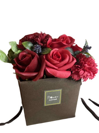 Sápublómvöndur - Rauðar Rósir og Nellikur / Soap Flower Bouquet - Red Rose & Carnation